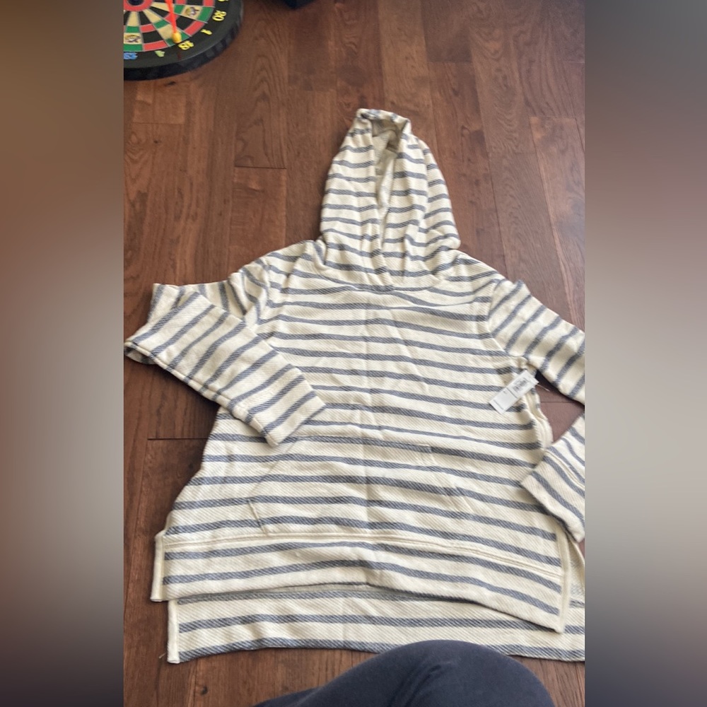 Old Navy Textured Hoodie Small- new with tags
